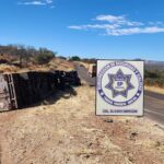 Volcadura de tractocamión dejó personas lesionadas en la carretera estatal 27