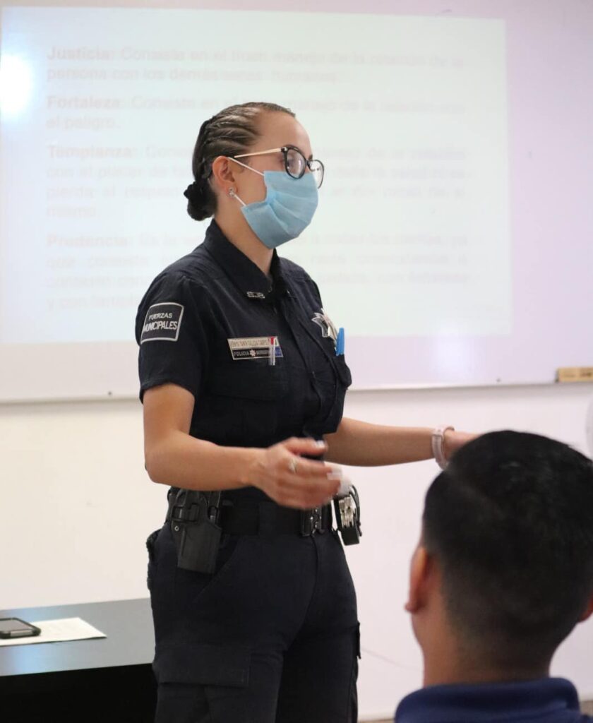Seguridad Pública recuerda líneas de ayuda para mujeres en riesgo de ...