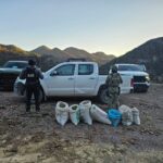 Asegura Operativo una pick up y 7 costales con 44 kilogramos de mariguana