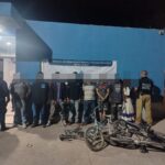 Detienen a ocho sujetos por consumo de sustancias y alteración del orden en la colonia PRI II
