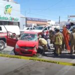 Rescatan a dos mujeres lesionadas y atrapadas en un vehículo