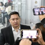 Hoy una gobernadora enfrenta una persecución por decir la verdad: Alfredo Chávez