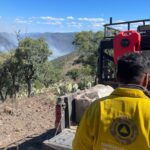 Mantiene CEPC despliegue operativo para atender incendio forestal en el municipio de Madera