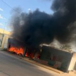 Sofocan incendio en domicilio de la colonia Emiliano Zapata; vehículo resulta con pérdida total