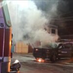 Arde unidad rápida del Ejército Mexicano en calles de la zona centro