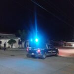 Tractocamión derriba poste y provoca daños en una vivienda de la colonia Reforma