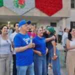 Beto Pérez recibió al equipo Manzaneros de Cuauhtémoc en la explanada de Presidencia