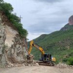 Atiende SCOP deslaves en carreteras ocasionados por las lluvias