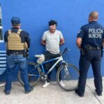Apedreó a los policías; traía 5 gramos de metanfetamina en sus bolsillos